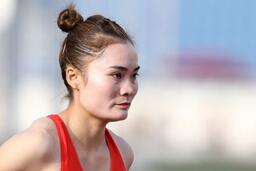 Quách Thị Lan vào bán kết 400 m rào nữ Olympic