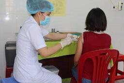 Bộ Y tế: Các địa phương tiêm vaccine COVID-19 cho tất cả trường hợp từ 18 tuổi trở lên
