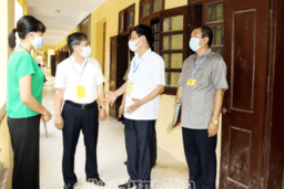 Đồng chí Phó Chủ tịch UBND tỉnh Nguyễn Duy Hưng kiểm tra công tác thi tốt nghiệp THPT đợt 2 năm 2021