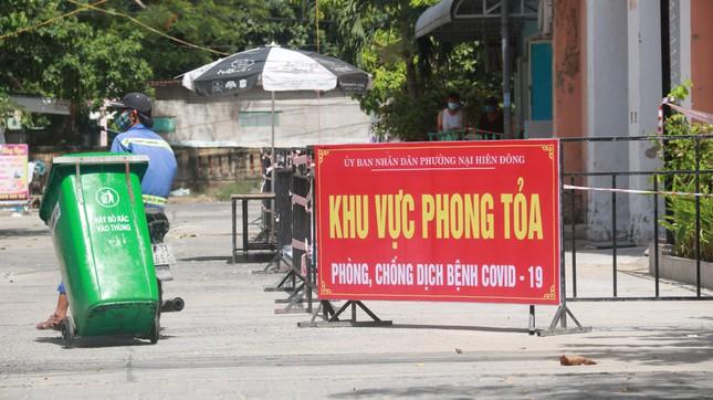 Cuộc sống 'nội bất xuất ngoại bất nhập' ở khu vực 20.000 dân tại Đà Nẵng ảnh 15